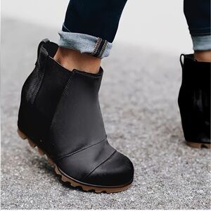 Sorel Lea Wedge Joan Wedge Chelsea Black LeatherAnkle Booties